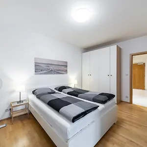 https://garden-towers-apartments.praguehotelsweb.com