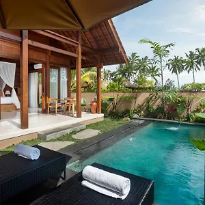 https://santris-villas.ubudhotelsnow.com